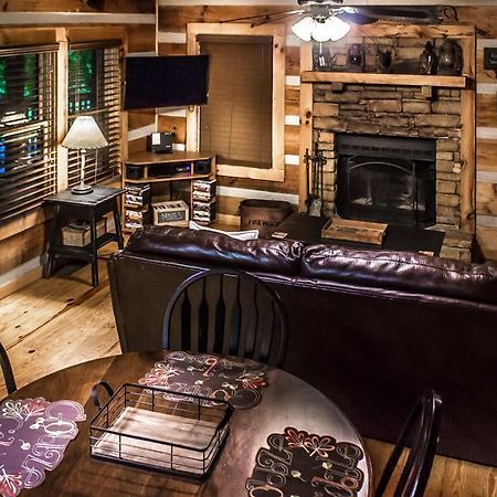 Hatfield Hideaway Пиджен-Фордж Экстерьер фото