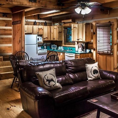 Hatfield Hideaway Пиджен-Фордж Экстерьер фото